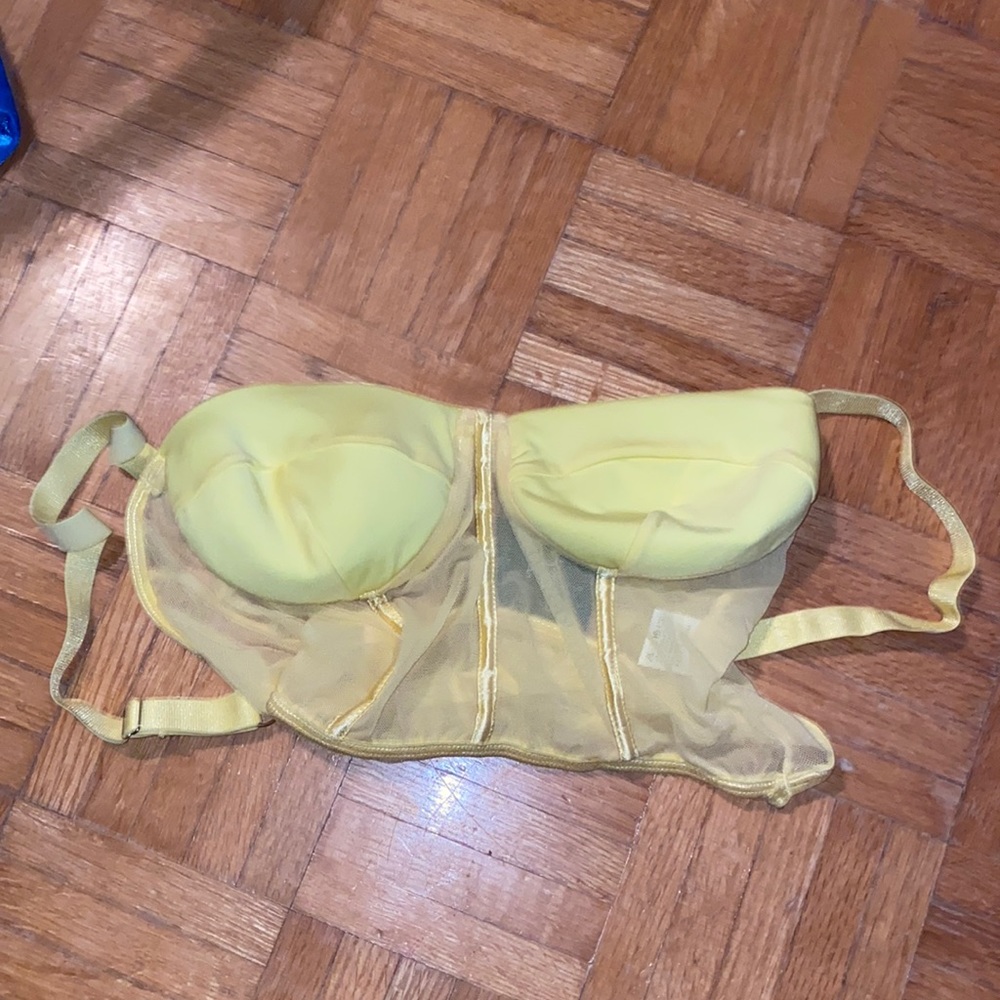 Beautiful new never worn yellow corset crop